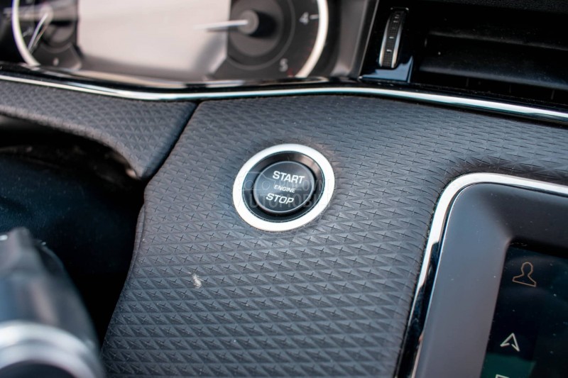 Land Rover Range Rover Evoque R dynamic pano