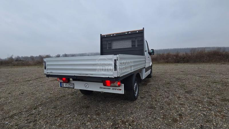 Mercedes Benz Sprinter 