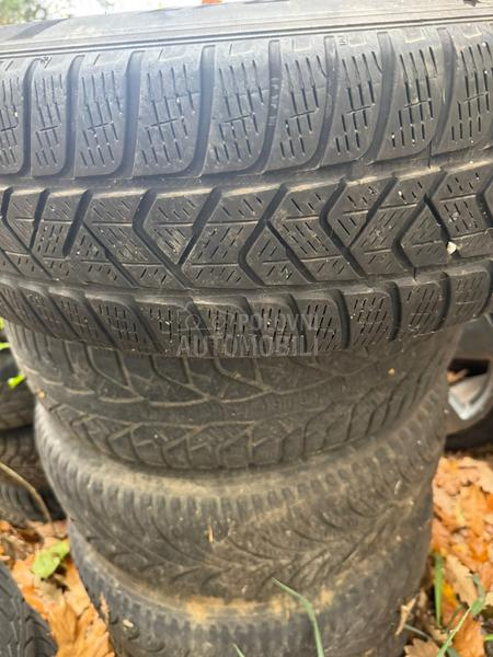 Continental 215/65 R17 Zimska