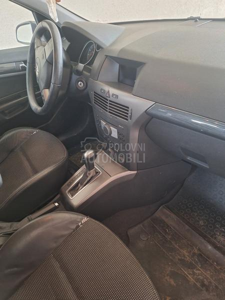 Opel Astra H 