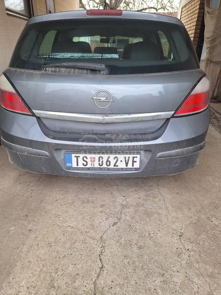 Opel Astra H 