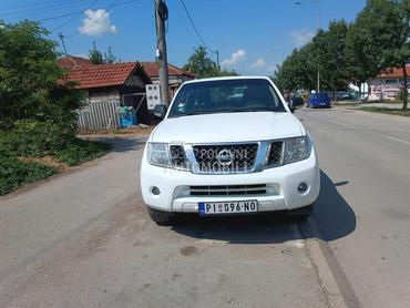 Nissan Pathfinder 