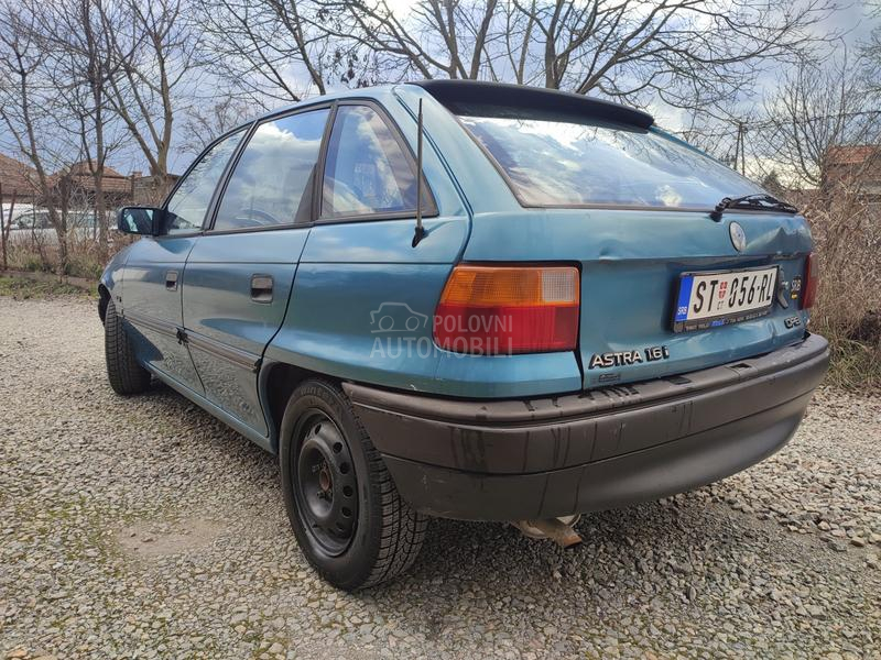 Opel Astra F 1.6