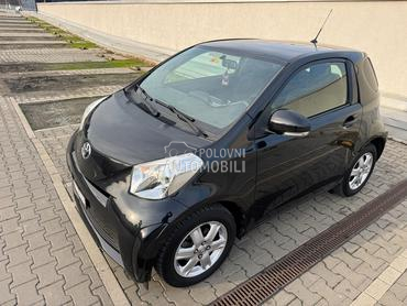 Toyota iQ 1.0 Matik