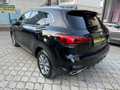 MG EHS PHEV Luxury