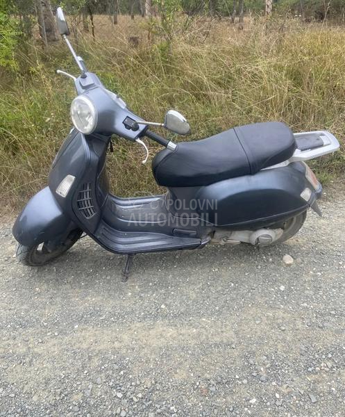 Piaggio Vespa