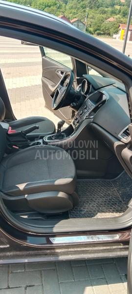 Opel Astra J 1.4 lpg