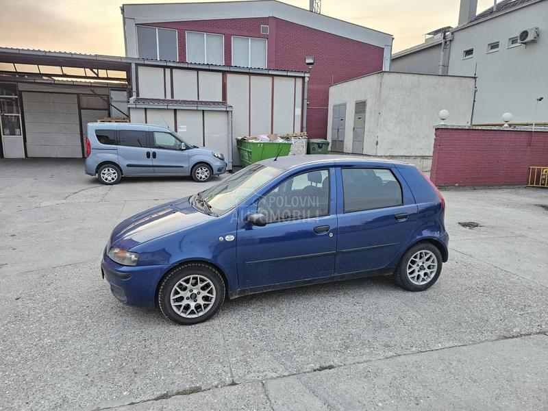 Fiat Punto O D L I Č A N
