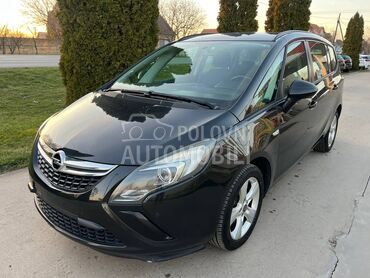 Opel Zafira 2.0  ESSENTIA