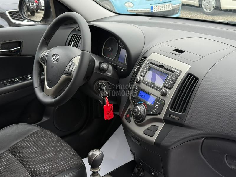 Hyundai i30 2.0 SPORT SWlSS