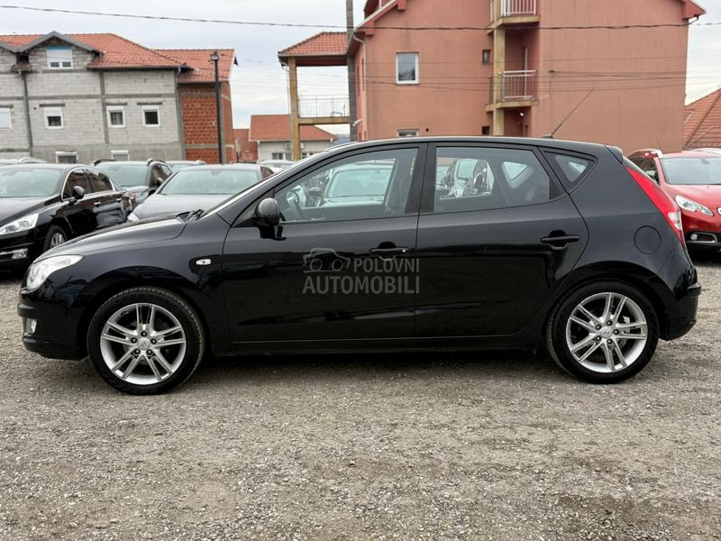 Hyundai i30 2.0 SPORT SWlSS