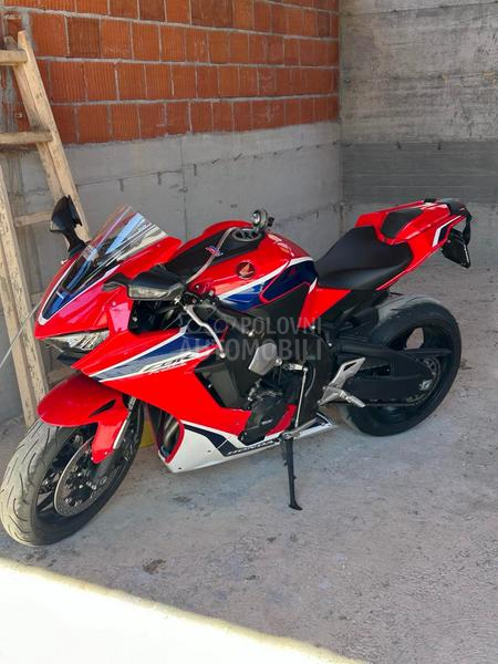 Honda cbr1000rr