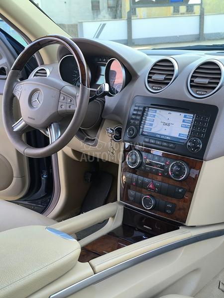Mercedes Benz ML 320 