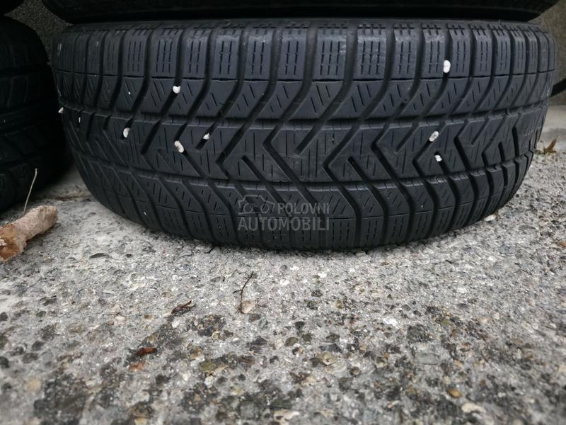Pirelli 195/60 R16 Zimska