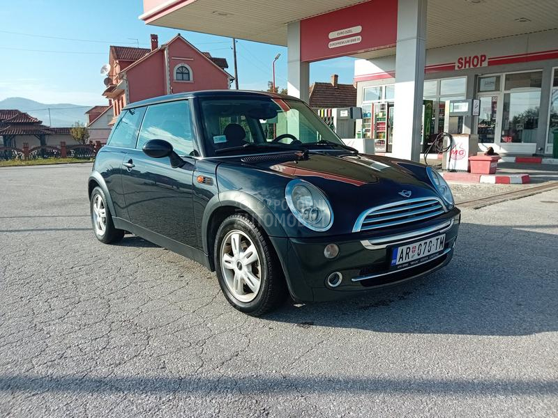 MINI Cooper 