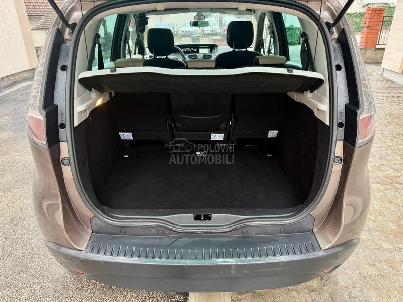 Renault Scenic 1.5 DCI
