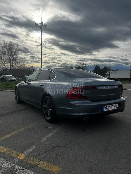 Volvo S90 D4