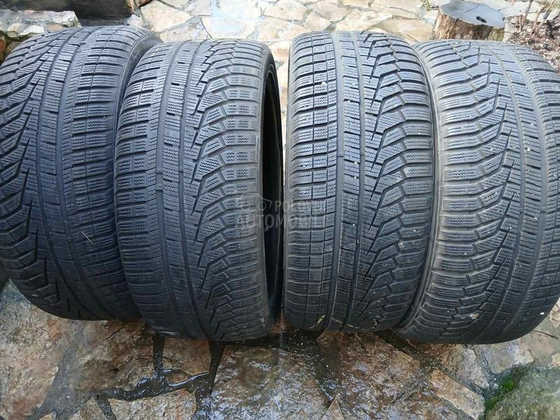 Hankook 245/40 R19 Zimska