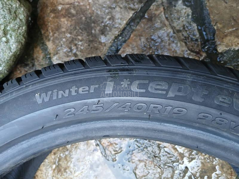 Hankook 245/40 R19 Zimska
