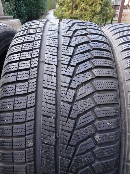 Hankook 245/40 R19 Zimska