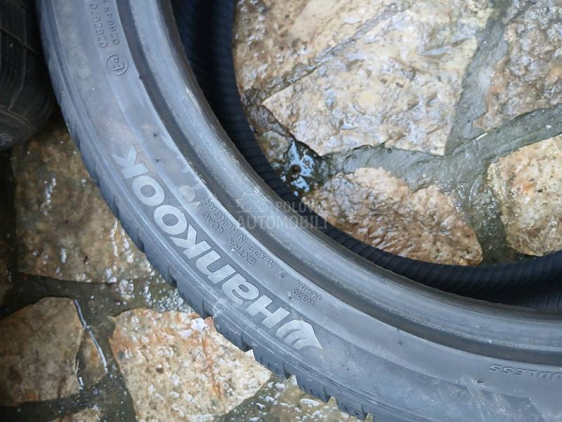 Hankook 245/40 R19 Zimska