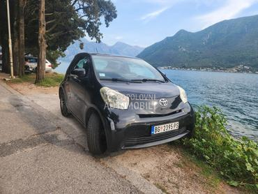 Toyota iQ 
