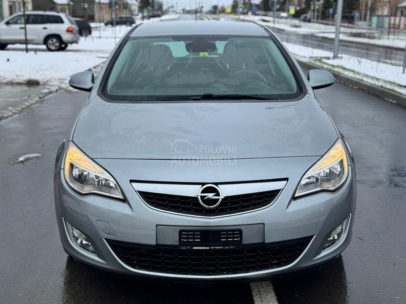 Opel Astra J 1.6