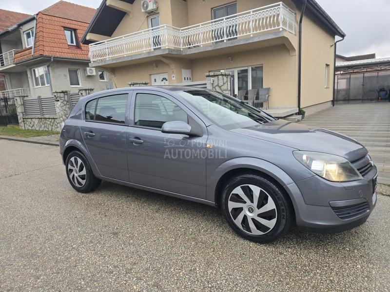 Opel Astra H 1.6 b