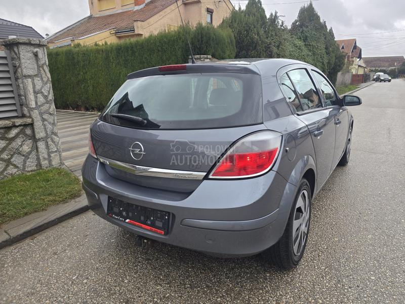 Opel Astra H 1.6 b