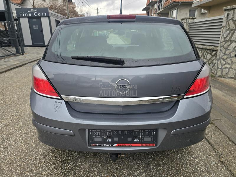 Opel Astra H 1.6 b