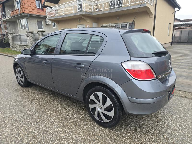Opel Astra H 1.6 b