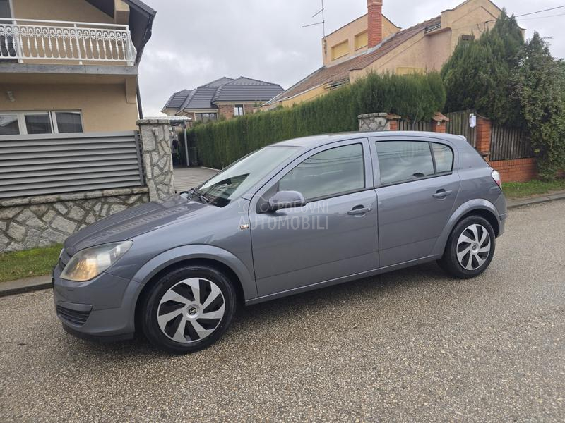 Opel Astra H 1.6 b