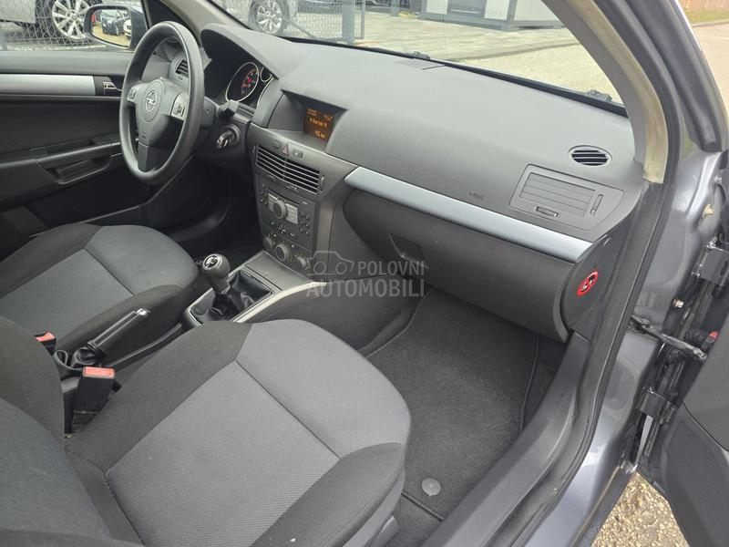 Opel Astra H 1.6 b