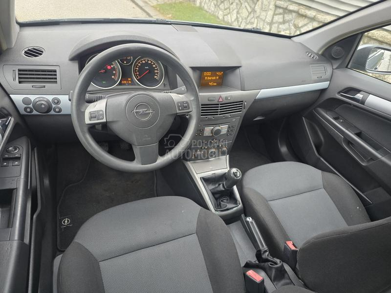Opel Astra H 1.6 b