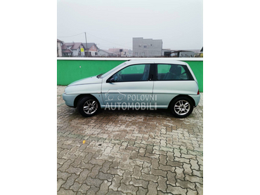 Lancia Ypsilon 1.2 16V