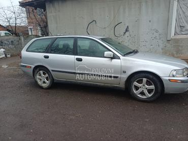 Volvo V40 1.9