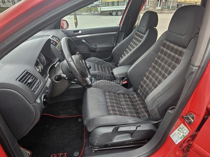 Volkswagen Golf 5 GTI