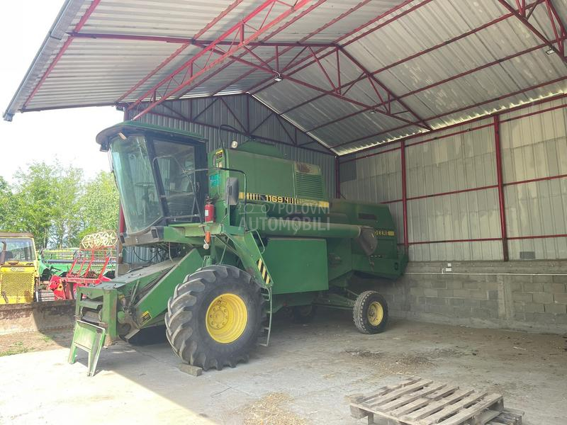 John Deere 1169