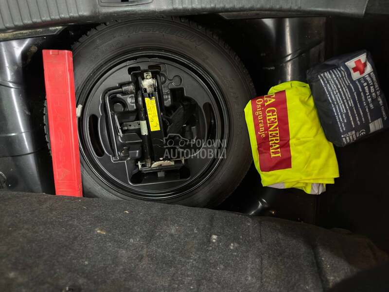 Renault Laguna R e s t a y l i n g