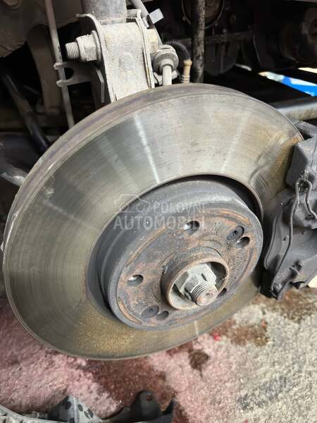 Renault Laguna R e s t a y l i n g