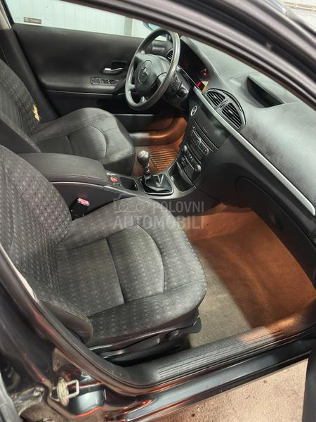 Renault Laguna R e s t a y l i n g