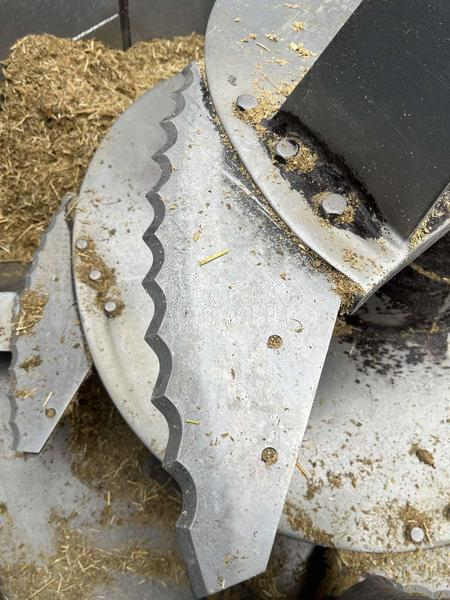 BvL Strautmann verti mix 750