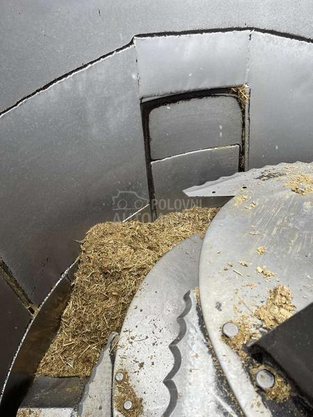 BvL Strautmann verti mix 750