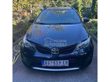 Toyota Auris 
