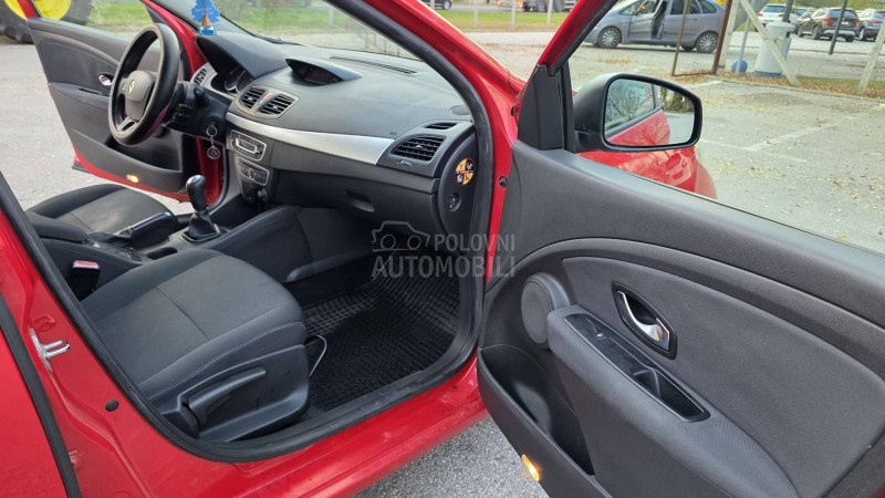 Renault Fluence 1,6b Expression