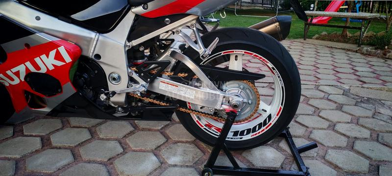 Suzuki GSXR 1000 K1