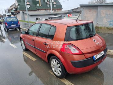 Renault Megane regg dobar