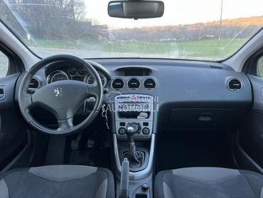 Instrument tabla sa airbagom za Peugeot 308 od 2007. do 2013. god.