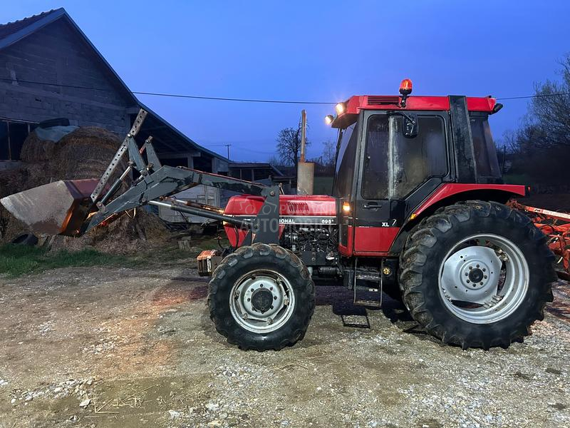 Case IH 695XL