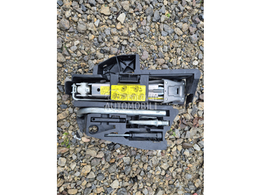 Dizalica kljuc za Audi A6